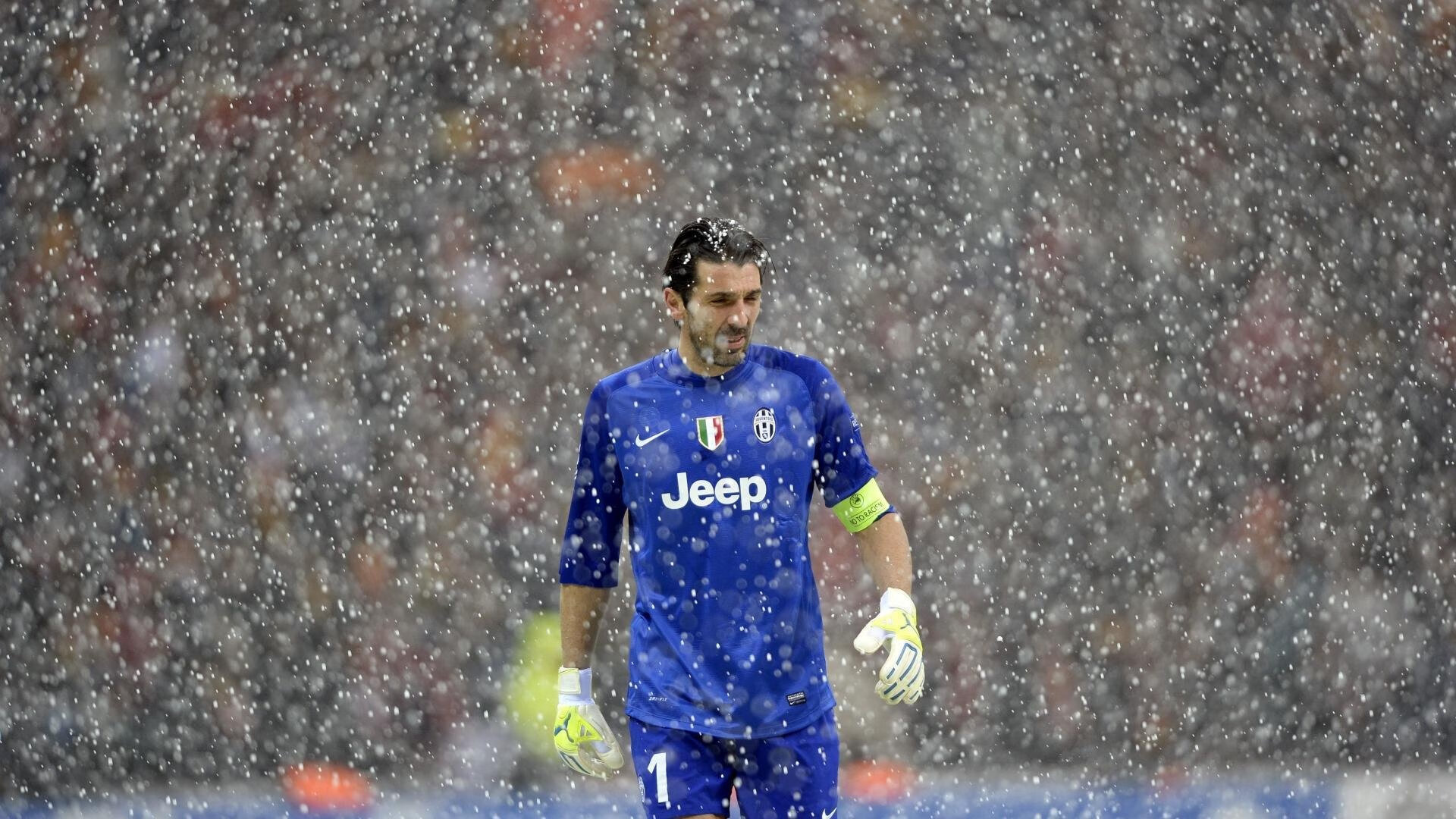 _登山探险体验营：感受凌厉攀岩的快感_，请问登山探险